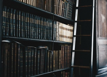 Как вернуть деньги за некачественный товар? Узнайте о пошаговой инструкции, включая составление претензии, обращение в суд и важные нюансы возврата...